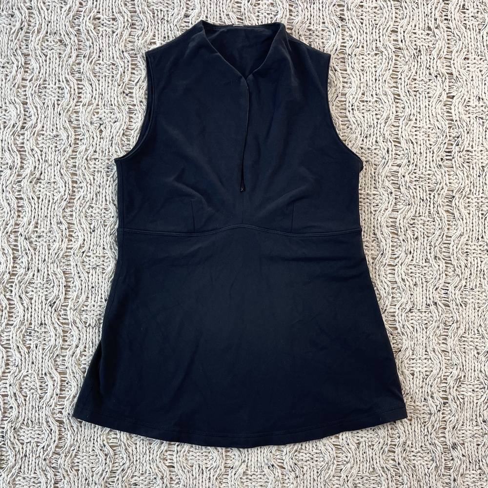 Lululemon Whisper Tank Top Womens Small Navy Nylon Spandex Sleeveless V-Neckline